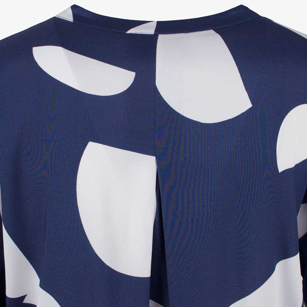 Kleid Viskose, Detail Rücken| blau-weiß