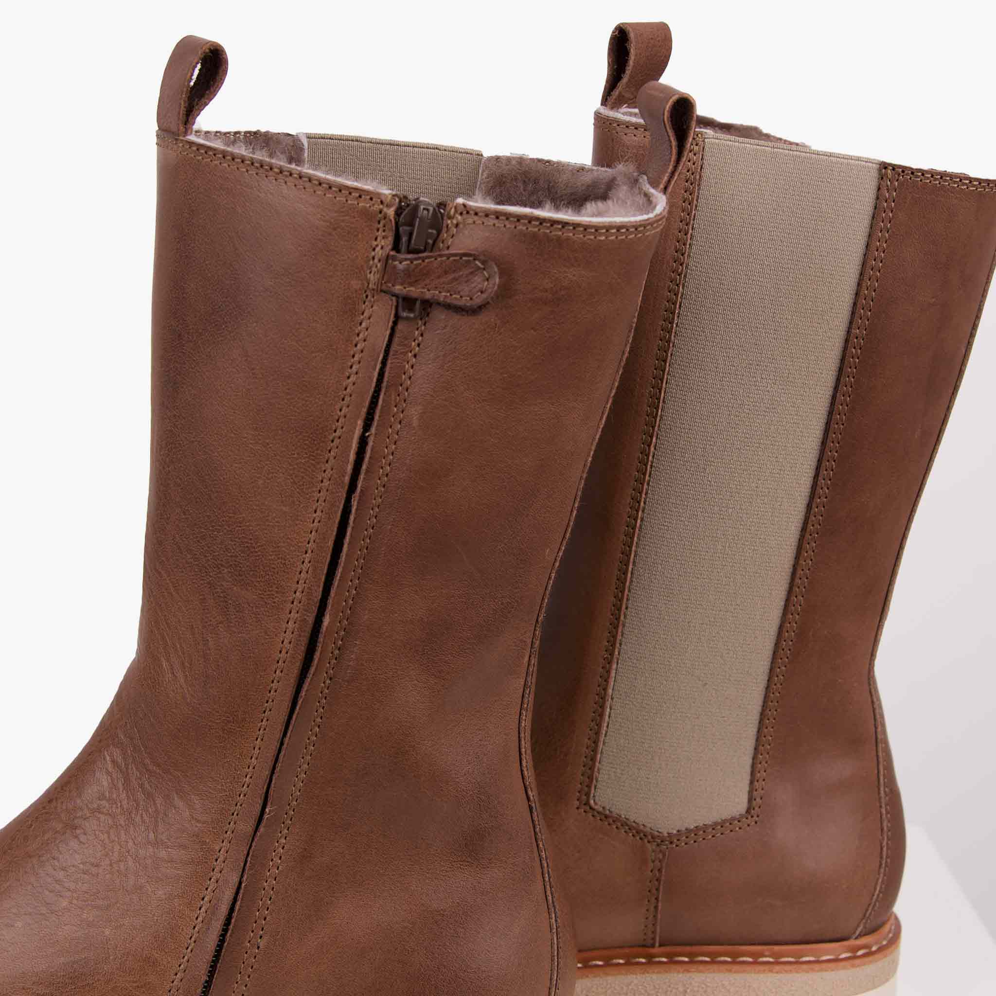 Momino Chelsea Hochschaft | braun
