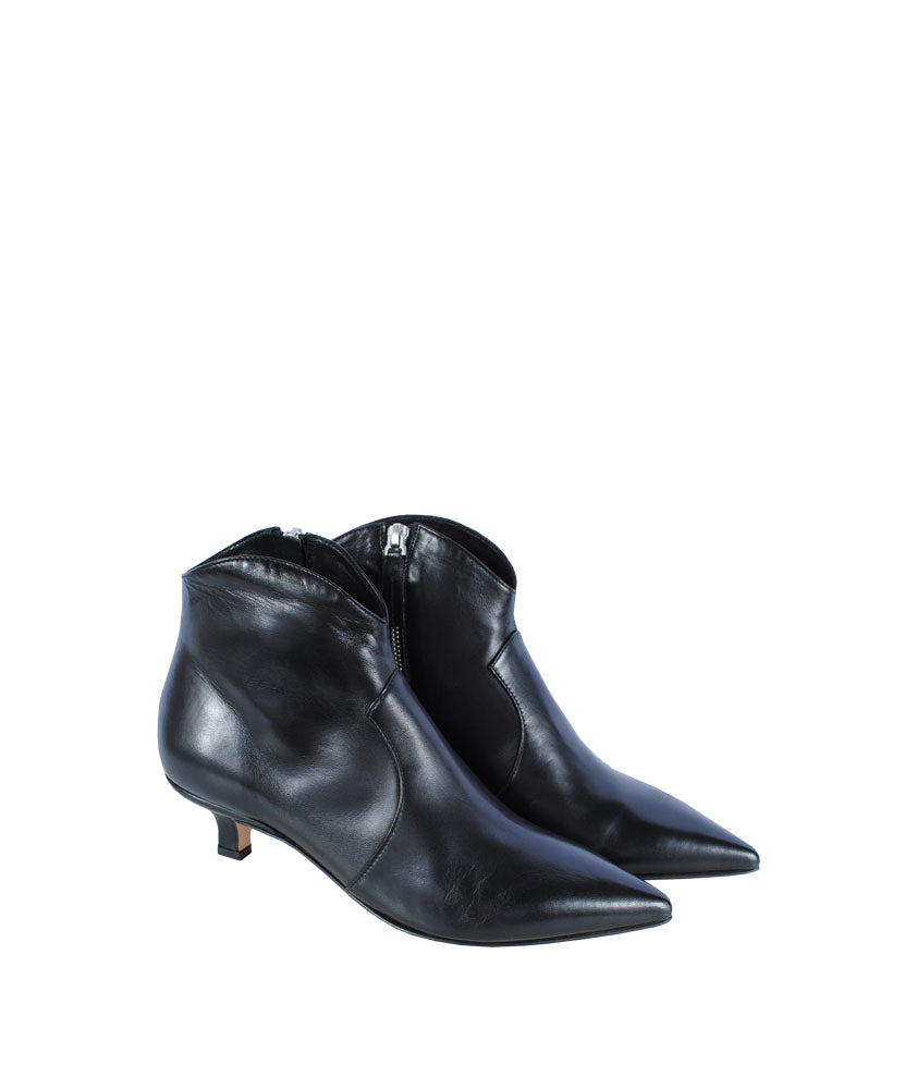 Stiefelette Kitten Heel | schwarz